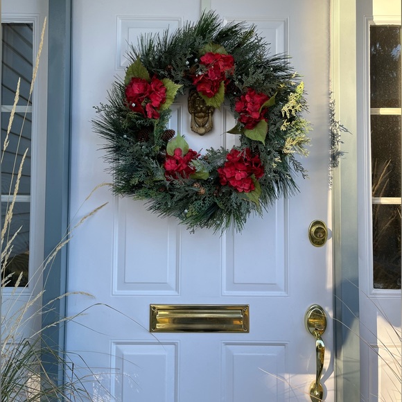 Evergreen Holiday Wreath, Winter Wreath, Measures: 28 inches - Picture 3 of 7